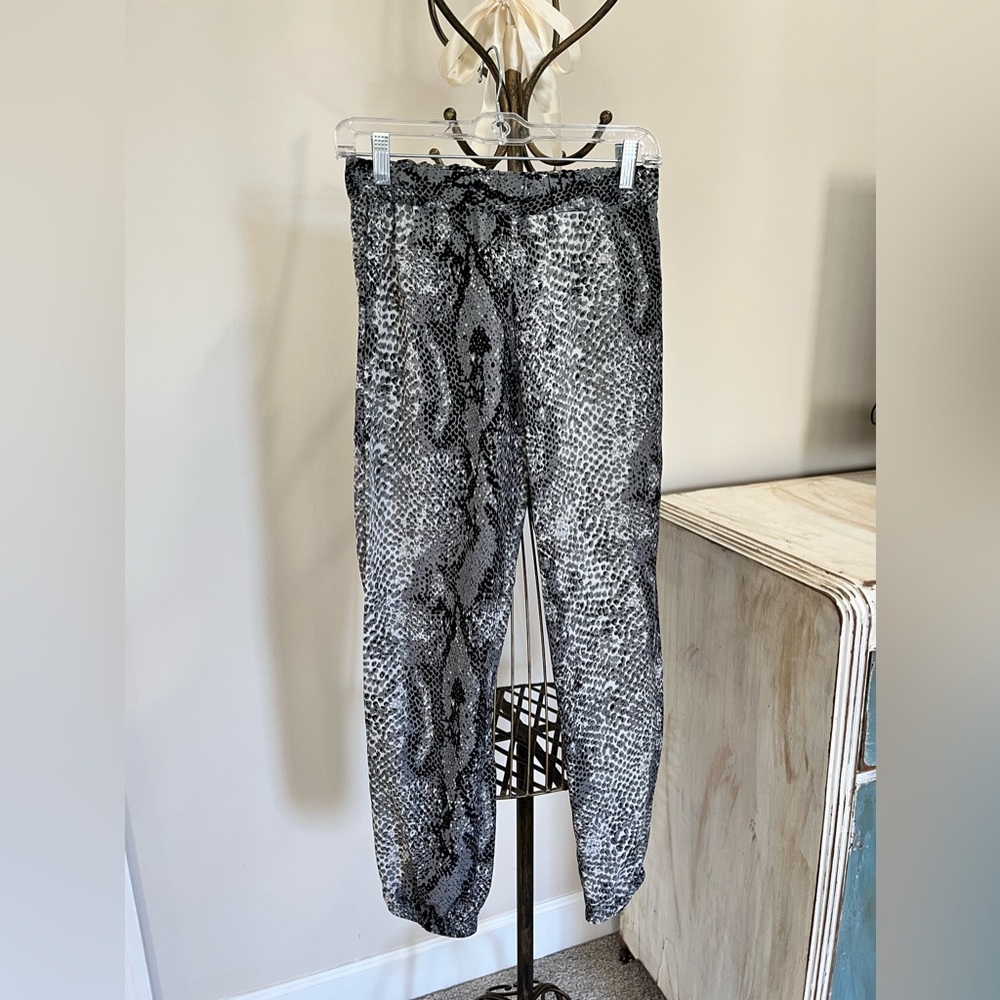Snakeskin print pants